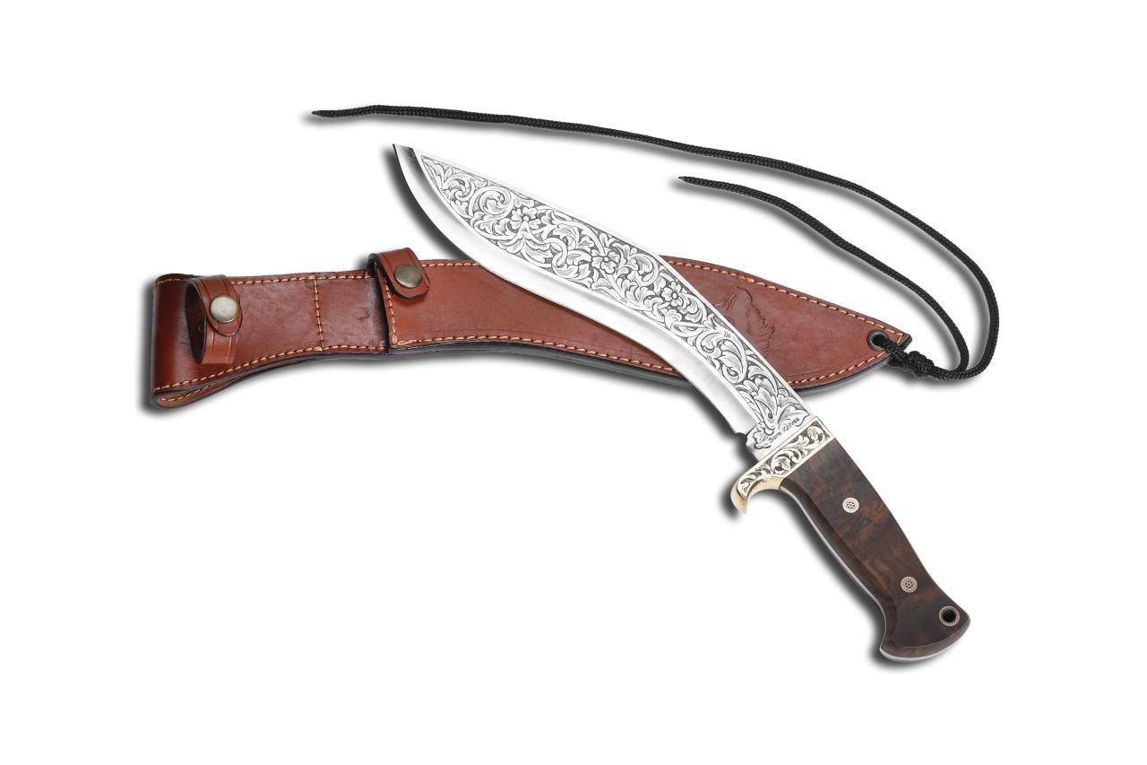 Bora 512C Kukri Ceviz Saplı Gravürlü Bıçak