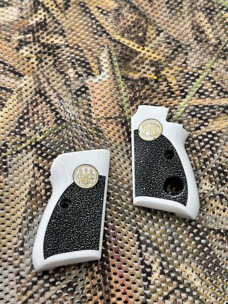 Beretta Düğmeli Tabanca Kabze
