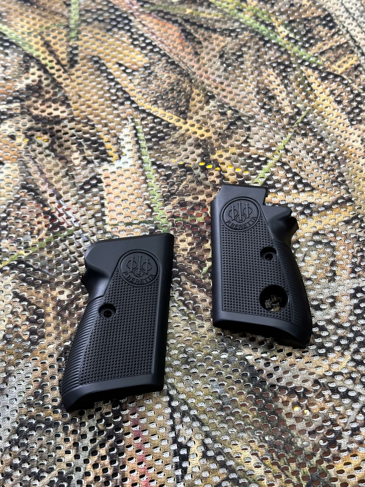 Beretta Düğmeli Tabanca Kabze Pleksi
