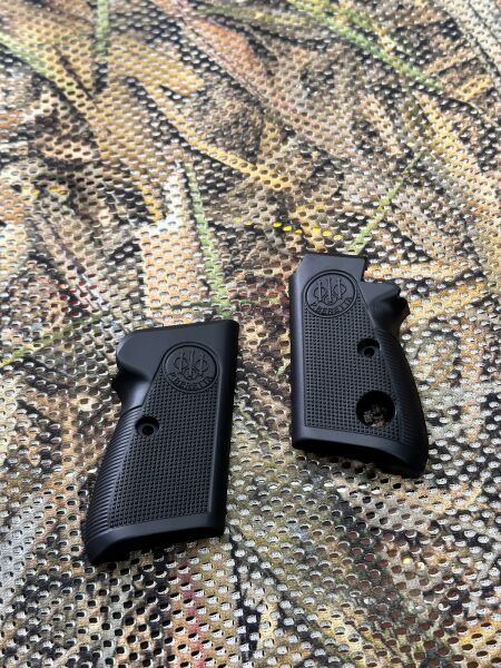Beretta Düğmeli Tabanca Kabze Pleksi