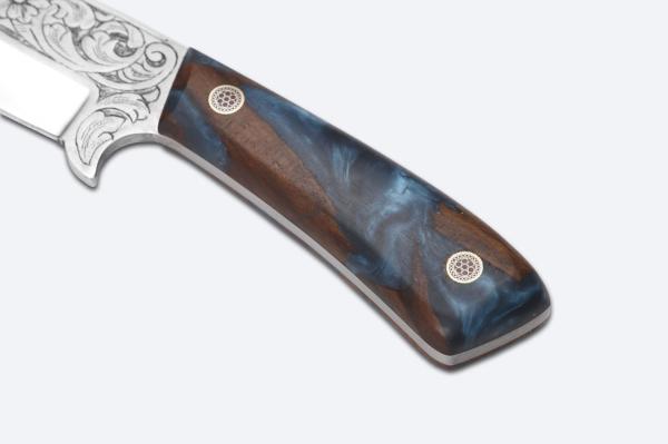 Bora 408 Leopard Stabilize Ceviz Saplı Gravürlü Bıçak