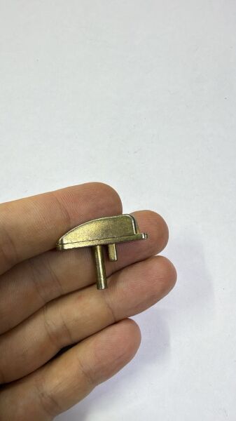 P-29 Kuru Sıkı Tabanca Düşürme Mandalı Sarı