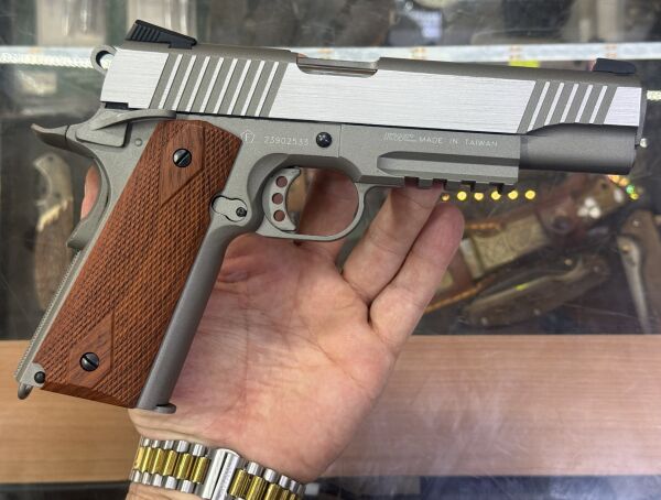 KWC KMB77B Full Metal Blowback Havalı Tabanca (4.5mm)