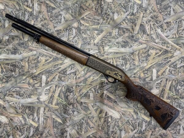 Üzümlü Full Gravürlü Özel İşlemeli Otomatik Av Tüfeği