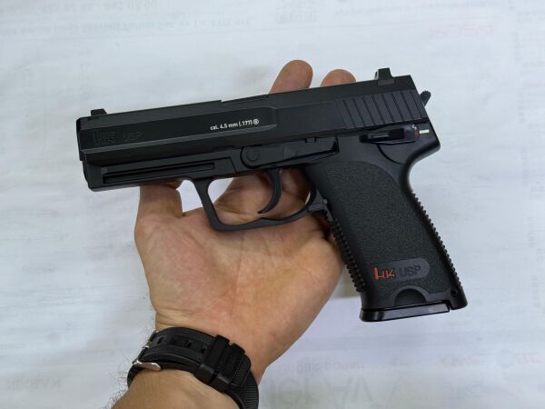 UMAREX Heckler&Koch USP 4,5MM Havalı Tabanca Siyah