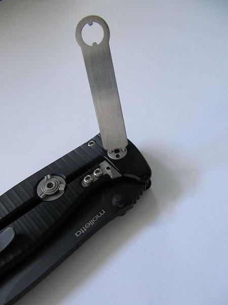 Lionsteel SR2 Aluminium Green handle Black blade Çakı